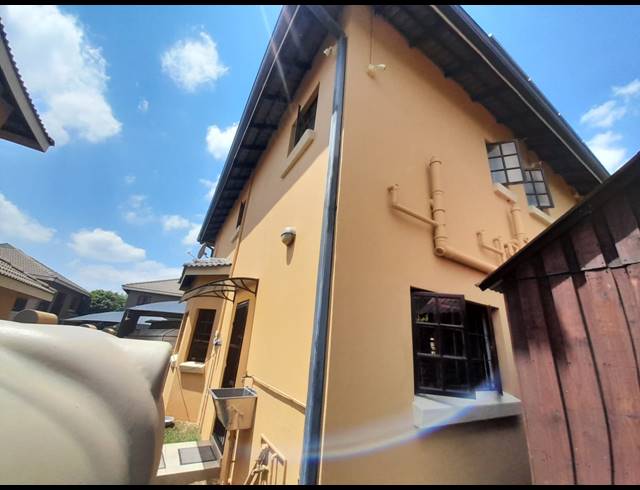 4 BEDROOM HOUSE FOR SALE IN CASHAN